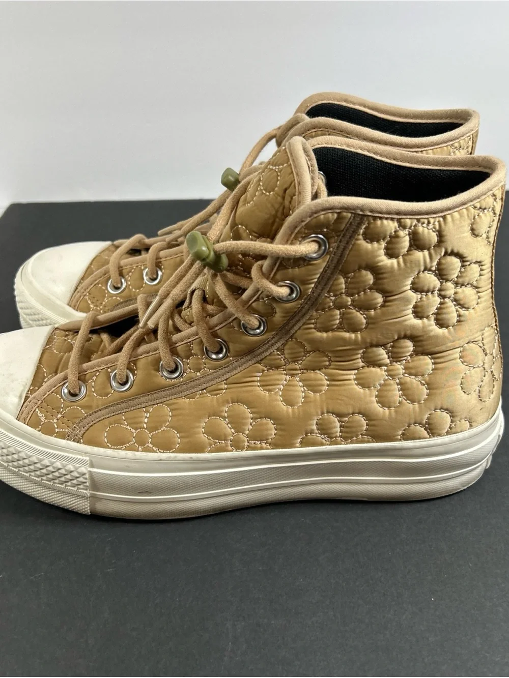 Converse Chuck Taylor size 8 high top epic dune quilted shoes - Picture 3 of 7